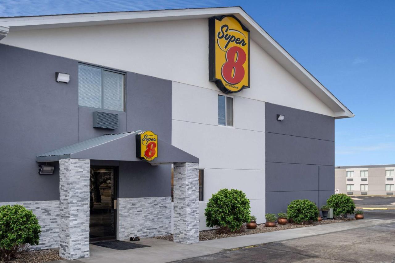 Super 8 By Wyndham Merrillville Exterior foto